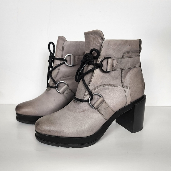 Sorel margo lace boots, size 10 - Picture 1 of 7